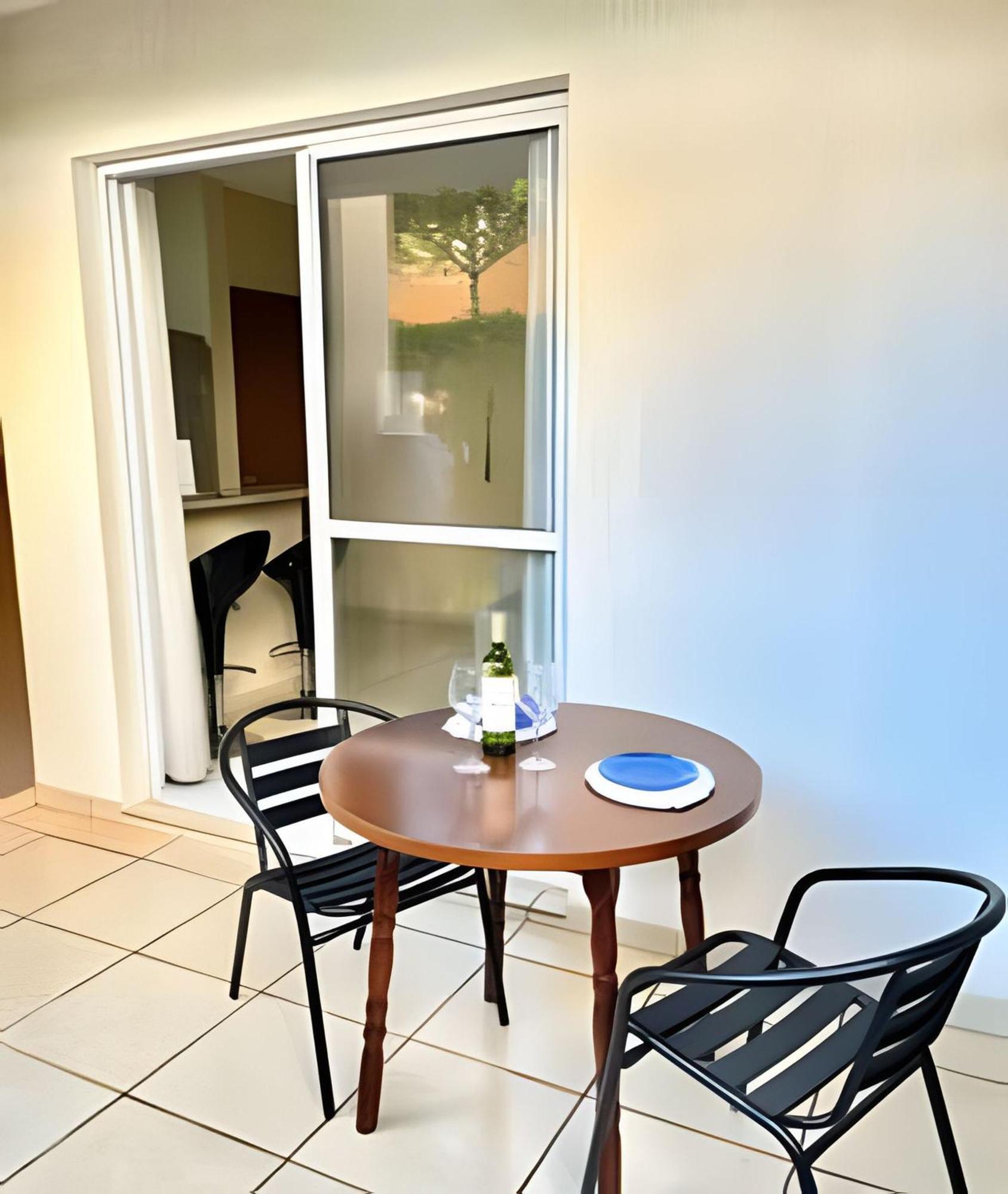 Flat Espacoso E Com Quintal Na Zona Sul